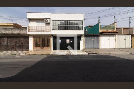 Fachada de casa à venda com 4 quartos, 280m² em Vila Costa Melo, São Paulo