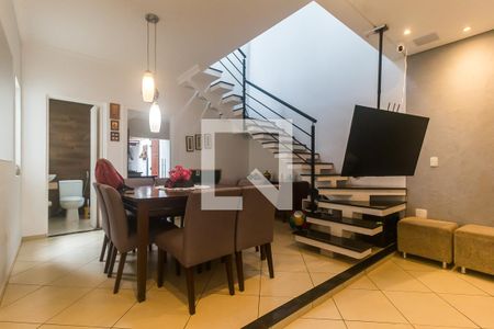 Casa para alugar com 3 quartos, 180m² em Residencial Colinas, Mogi das Cruzes
