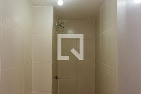 Banheiro de apartamento para alugar com 2 quartos, 32m² em Veleiros, São Paulo