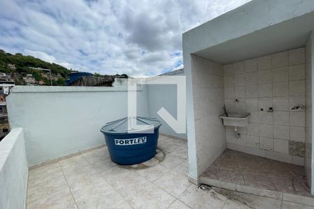 Terraço de casa para alugar com 2 quartos, 66m² em Olaria, Rio de Janeiro