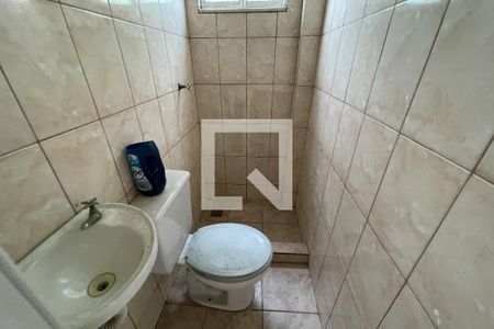 Banheiro de casa para alugar com 2 quartos, 66m² em Olaria, Rio de Janeiro