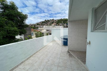 Terraço de casa para alugar com 2 quartos, 66m² em Olaria, Rio de Janeiro