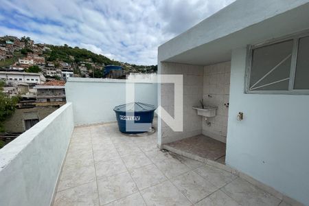 Terraço de casa para alugar com 2 quartos, 66m² em Olaria, Rio de Janeiro