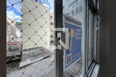 Plaquinha de apartamento à venda com 2 quartos, 87m² em Tijuca, Rio de Janeiro