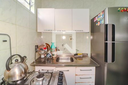 Cozinha e Área de Serviço de apartamento à venda com 2 quartos, 50m² em Rubem Berta, Porto Alegre