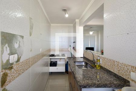 Cozinha de kitnet/studio para alugar com 1 quarto, 49m² em Guilhermina, Praia Grande