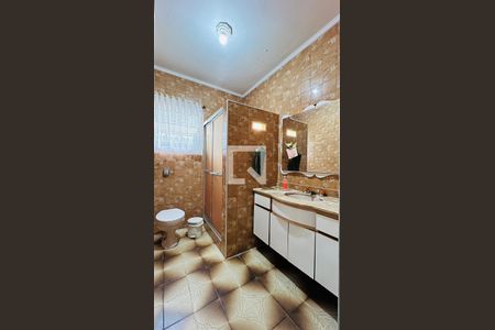 Banheiro 2 de casa à venda com 3 quartos, 250m² em Gopouva, Guarulhos