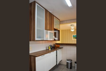 Cozinha de casa de condomínio à venda com 3 quartos, 285m² em Menino Deus, Porto Alegre