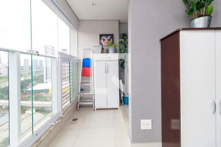 Sala - Varanda de apartamento à venda com 2 quartos, 61m² em Jardim Caravelas, São Paulo