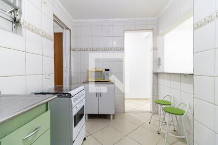 Cozinha de apartamento para alugar com 2 quartos, 71m² em Aclimação, São Paulo