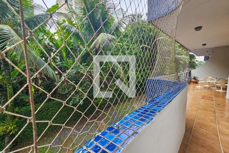 Varanda de apartamento para alugar com 3 quartos, 110m² em Balneario Guarujá, Guarujá