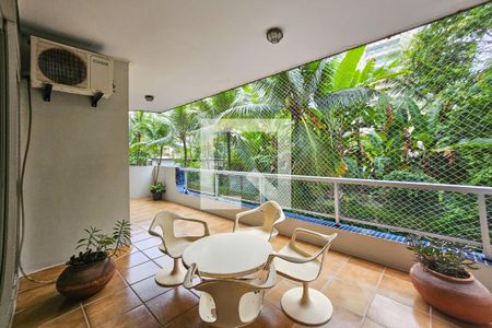 Varanda de apartamento para alugar com 3 quartos, 110m² em Balneario Guarujá, Guarujá