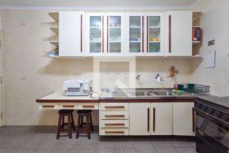 Cozinha de apartamento para alugar com 3 quartos, 110m² em Balneario Guarujá, Guarujá