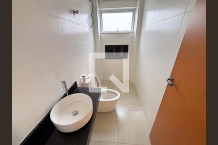 Banheiro de apartamento à venda com 3 quartos, 157m² em Araguaia, Belo Horizonte