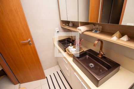 Banheiro da Suíte 1 de apartamento para alugar com 3 quartos, 157m² em Recreio dos Bandeirantes, Rio de Janeiro