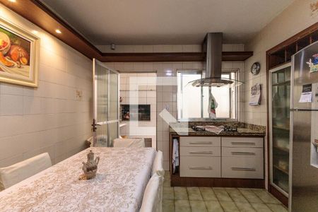 Cozinha de casa à venda com 2 quartos, 145m² em Cristo Redentor, Porto Alegre