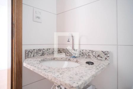 Banheiro de apartamento para alugar com 2 quartos, 34m² em Parque Artur Alvim, São Paulo