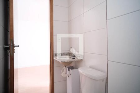 Banheiro de apartamento para alugar com 2 quartos, 34m² em Parque Artur Alvim, São Paulo