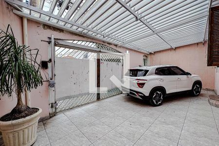 Garagem de casa à venda com 3 quartos, 180m² em Vila Invernada, São Paulo