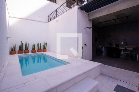 Piscina de casa à venda com 5 quartos, 288m² em Santa Rosa, Niterói
