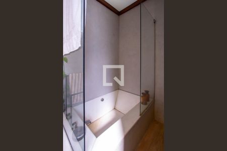 Banheiro 2 de casa à venda com 5 quartos, 288m² em Santa Rosa, Niterói