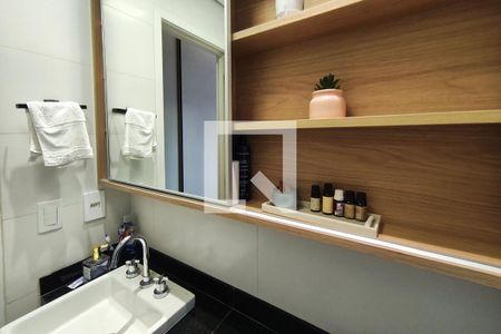 Banheiro Suíte 2 de apartamento à venda com 2 quartos, 75m² em Parque Industrial, Campinas