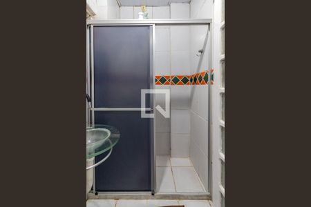 Banheiro de apartamento à venda com 1 quarto, 36m² em Centro Histórico, Porto Alegre