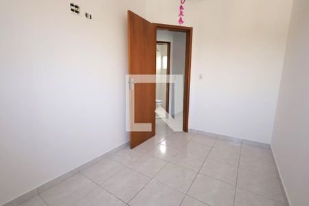Quarto de apartamento à venda com 2 quartos, 56m² em Jardim das Maravilhas, Santo André