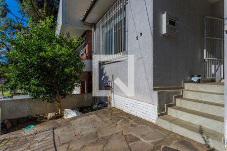 Quintal de casa à venda com 2 quartos, 95m² em Chácara das Pedras, Porto Alegre