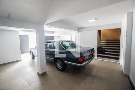 Garagem de casa para alugar com 4 quartos, 650m² em Jardim Franca, São Paulo