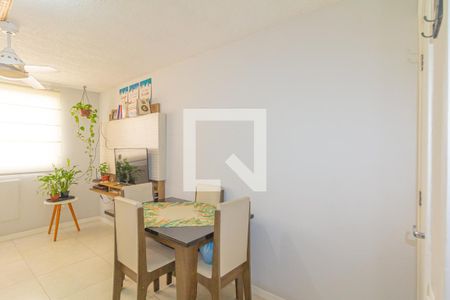 Sala de apartamento à venda com 2 quartos, 42m² em Mato Grande, Canoas