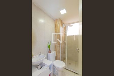 Banheiro de apartamento à venda com 2 quartos, 42m² em Mato Grande, Canoas