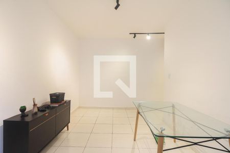 Sala  de apartamento à venda com 2 quartos, 55m² em Vila Talarico, São Paulo