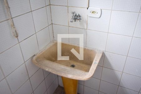 Lavanderia de casa para alugar com 3 quartos, 95m² em Guaiauna, São Paulo