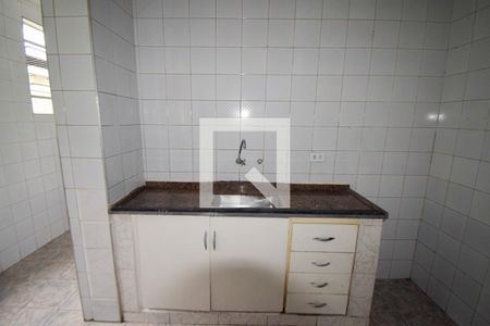 Cozinha de casa para alugar com 3 quartos, 95m² em Guaiauna, São Paulo
