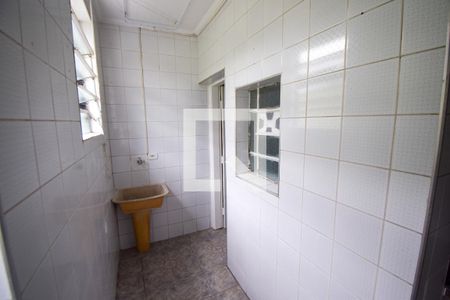 Lavanderia de casa para alugar com 3 quartos, 95m² em Guaiauna, São Paulo