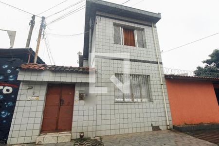 Fachada de casa para alugar com 3 quartos, 95m² em Guaiauna, São Paulo