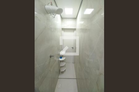 Banheiro de apartamento para alugar com 1 quarto, 27m² em Itararé, São Vicente
