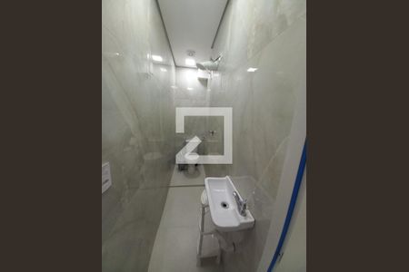 Banheiro de apartamento para alugar com 1 quarto, 27m² em Itararé, São Vicente