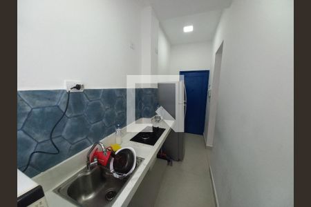 Cozinha de apartamento para alugar com 1 quarto, 27m² em Itararé, São Vicente
