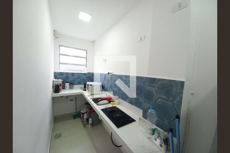 Cozinha de apartamento para alugar com 1 quarto, 27m² em Itararé, São Vicente