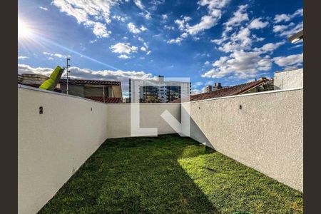 Quintal de casa de condomínio à venda com 3 quartos, 167m² em Tristeza, Porto Alegre