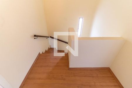 Escada de casa para alugar com 2 quartos, 150m² em Jardim Santa Cruz (sacoma), São Paulo