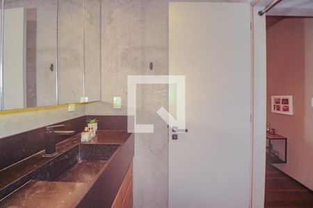 Banheiro da Suíte de apartamento à venda com 1 quarto, 133m² em Petrópolis, Porto Alegre