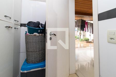 Área de Serviço de casa para alugar com 3 quartos, 295m² em Jardim das Américas, Curitiba