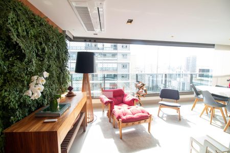 Sala de apartamento à venda com 2 quartos, 131m² em Brooklin, São Paulo