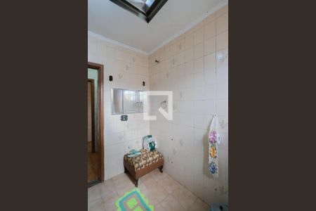 Banheiro social de casa à venda com 2 quartos, 275m² em Casa Verde Alta, São Paulo