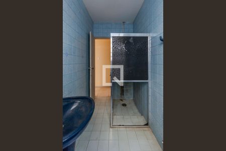 Banheiro Social de casa à venda com 3 quartos, 151m² em Teresópolis, Porto Alegre