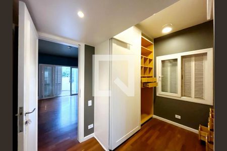 Foto 13 de casa à venda com 4 quartos, 400m² em Jardim Guedala, São Paulo