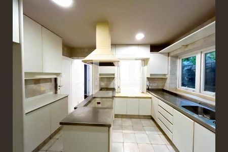 Foto 16 de casa à venda com 4 quartos, 400m² em Jardim Guedala, São Paulo